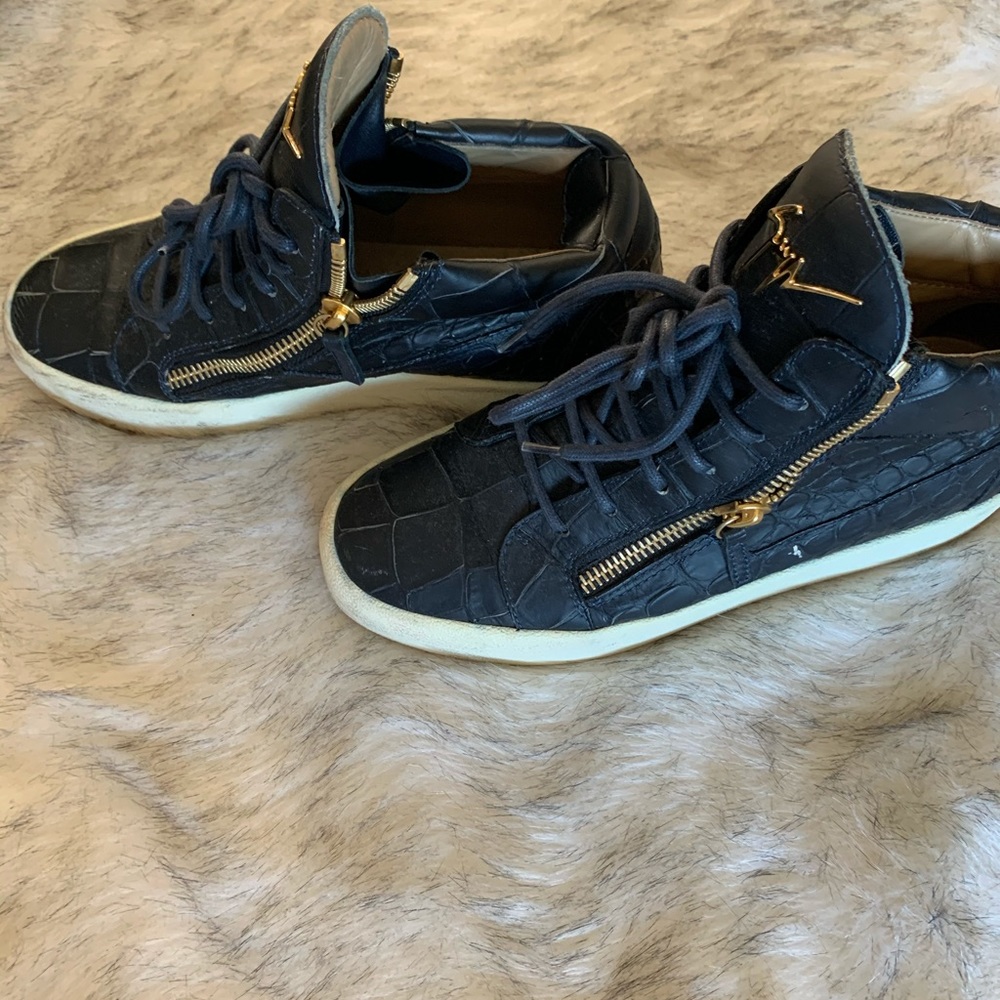 Men’s sneakers